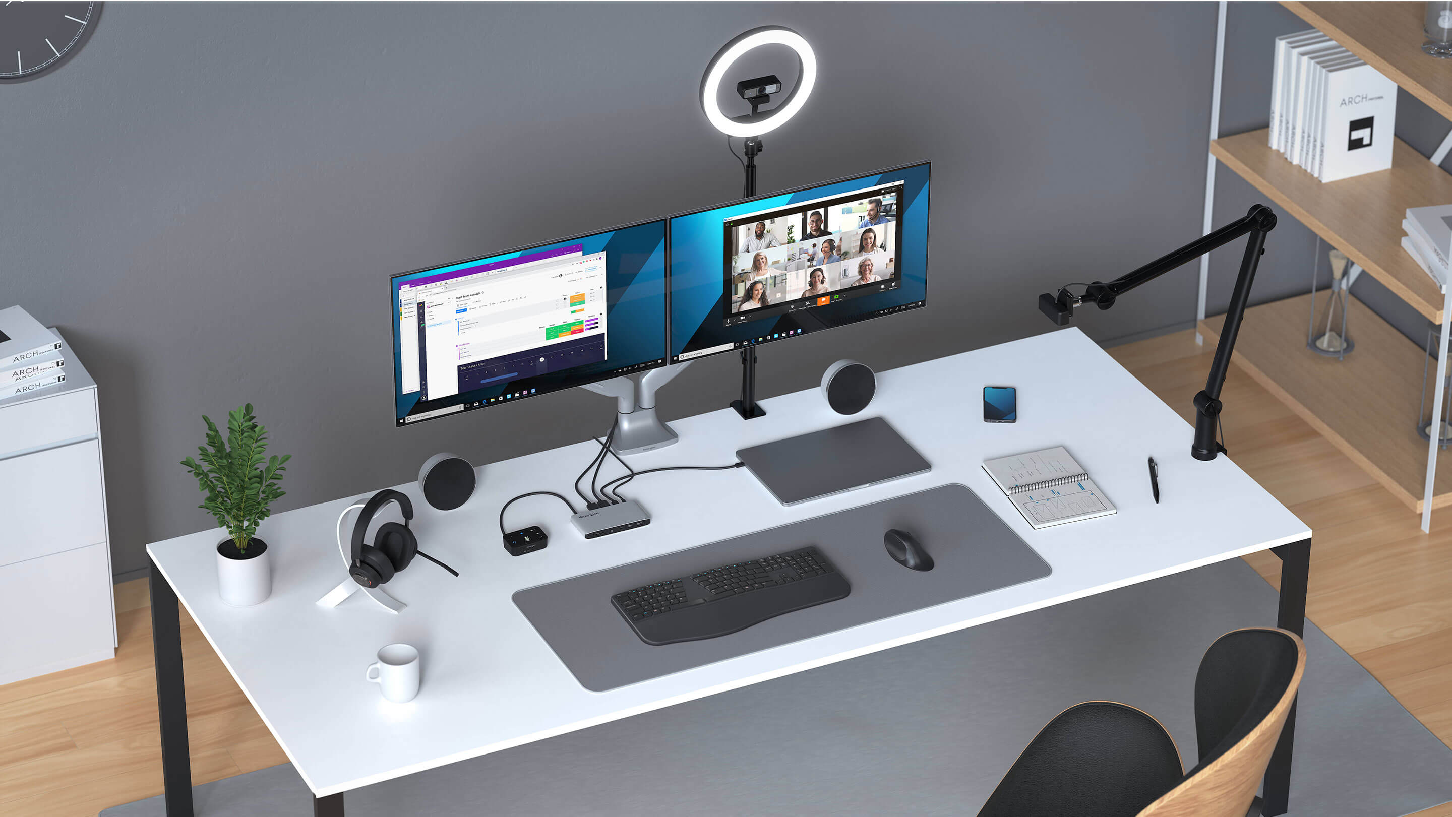 Professionell skrivbordskonfiguration med Kensington W2050 Pro 1080p autofokus-webbkamera, L1000 tvåfärgad ringbelysning med webbkamerafäste, A1000 teleskop-C-klämma, Universal 3-i-1 Pro Headsetljudomkopplare
                    