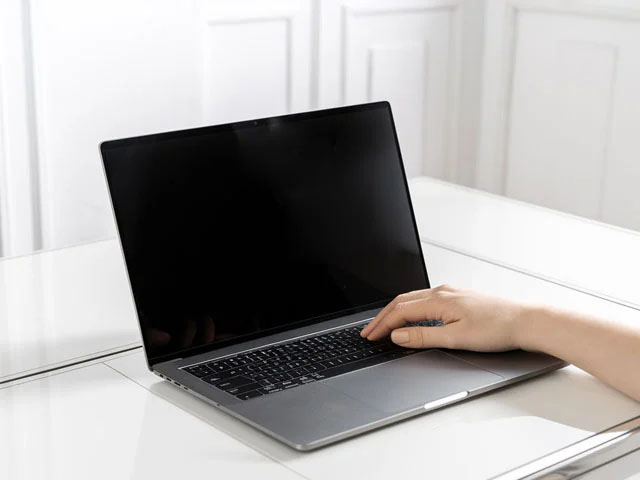 Privacy screens to prevent visual data breaches in shared workspaces