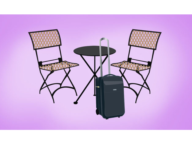 Kensington SecureTrek Lockable Laptop Bags: In a Café