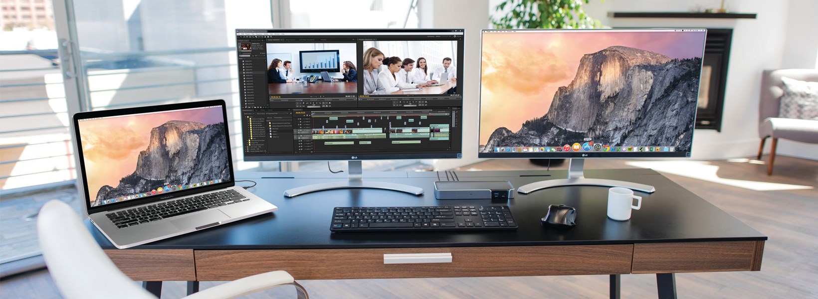 Dual monitors and a laptop connected to a Thunderbolt 3 Universal Docking Station