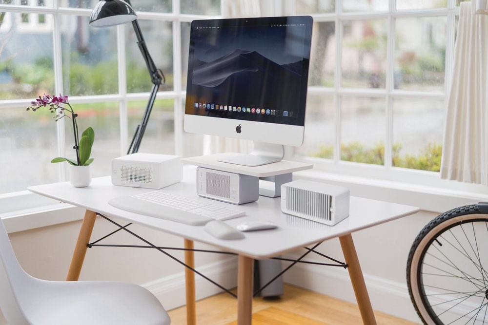 A desktop computer on top of a WellView™ monitor stand