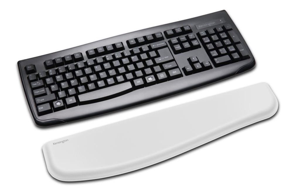 Kensington’s ErgoSoft™ Wrist Rest for Standard Keyboards paired with a standard keyboard 