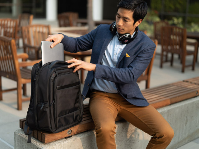 Rethinking Your Work Setup – Flexible Work from Anywhere Solut...