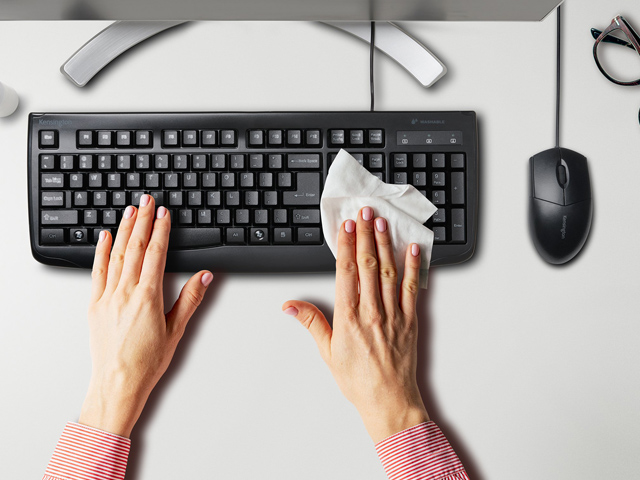 13 Military-Grade Wipe Down Fluid Tests that Kensington Produc...