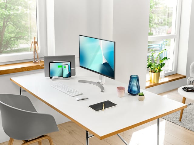 Maximizing Desktop Space for Apple Users with StudioCaddy™