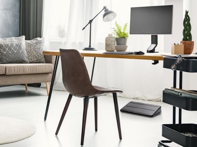3 Must-Haves to Complete Your Small Space-Saving Desk Setup