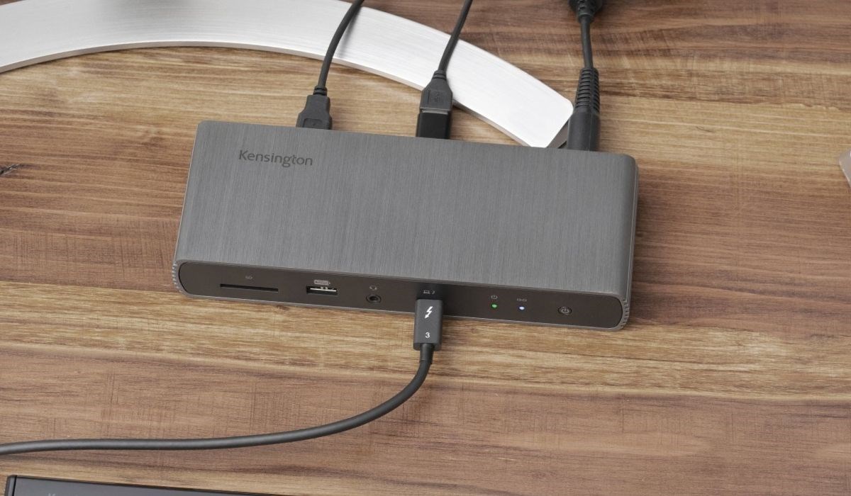 Thunderbolt 4 Kensington Docking Station.jpg