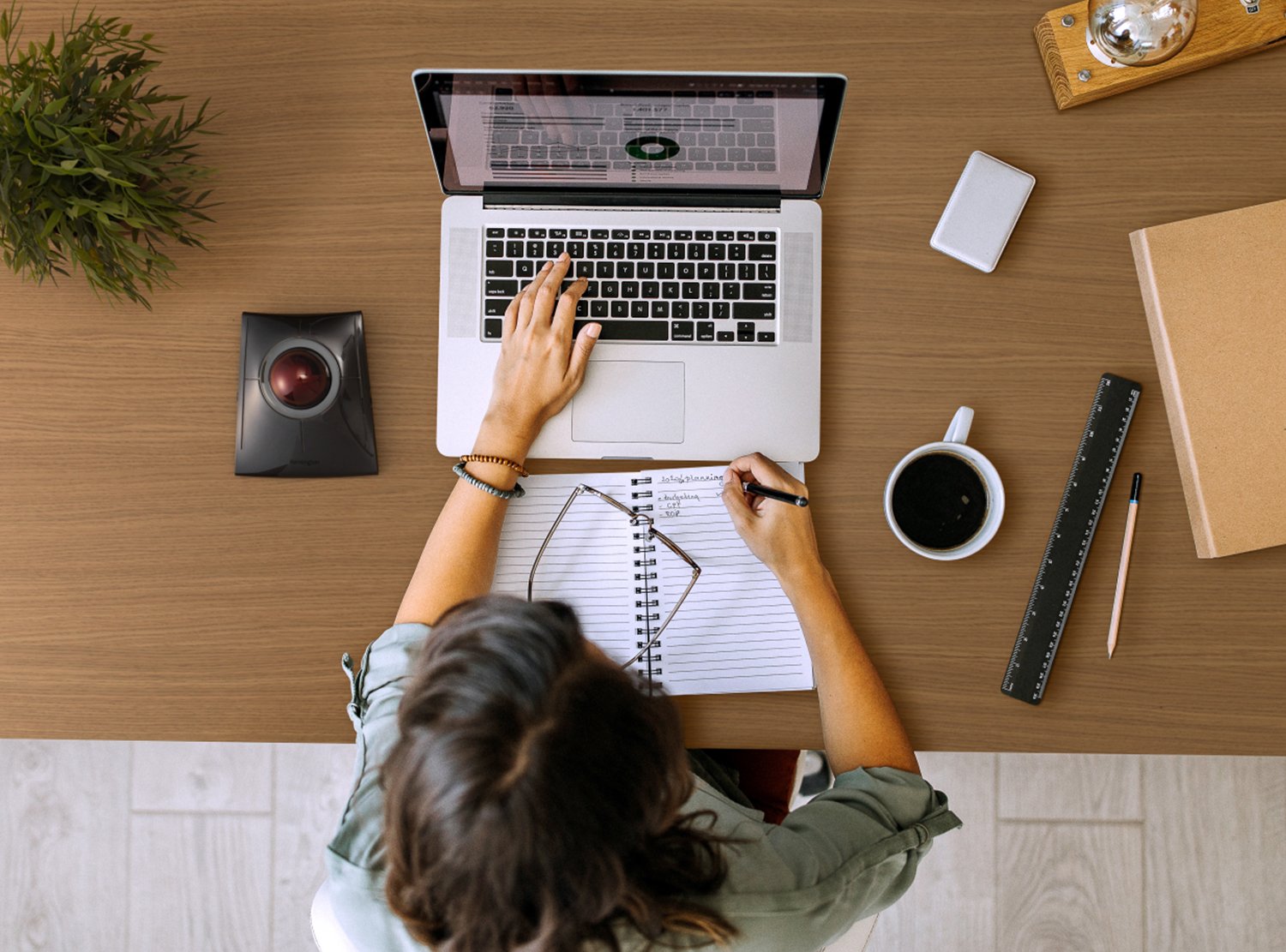 Top 5 Advantages of Switching from a Wireless Mouse to a Track...
