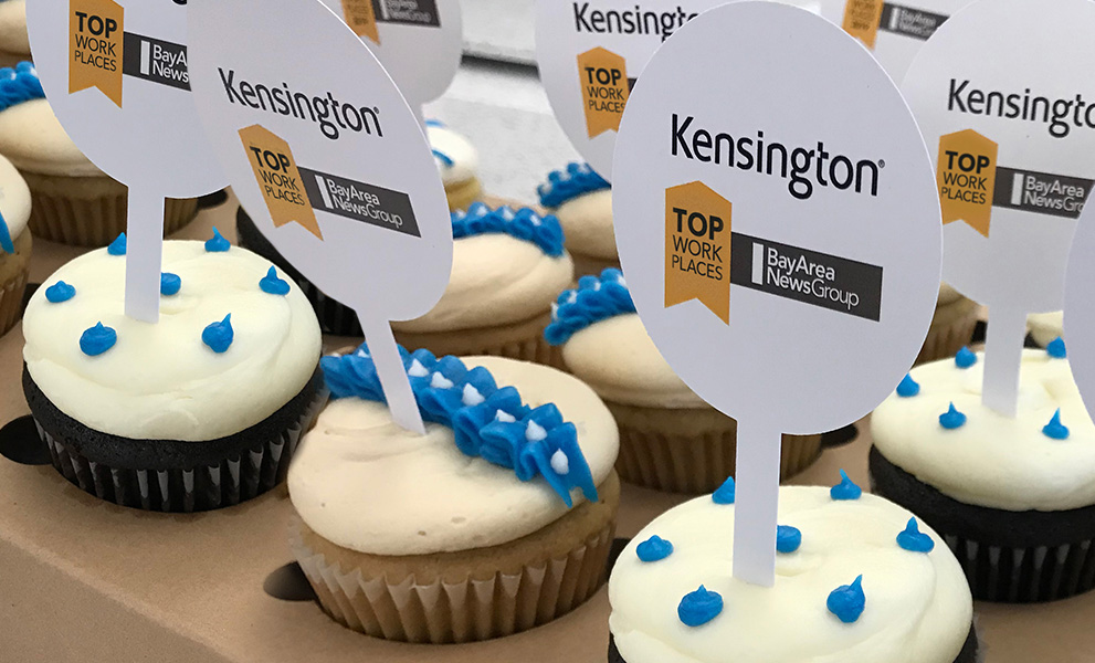 Cupcakes with 2023 Kensington badge.