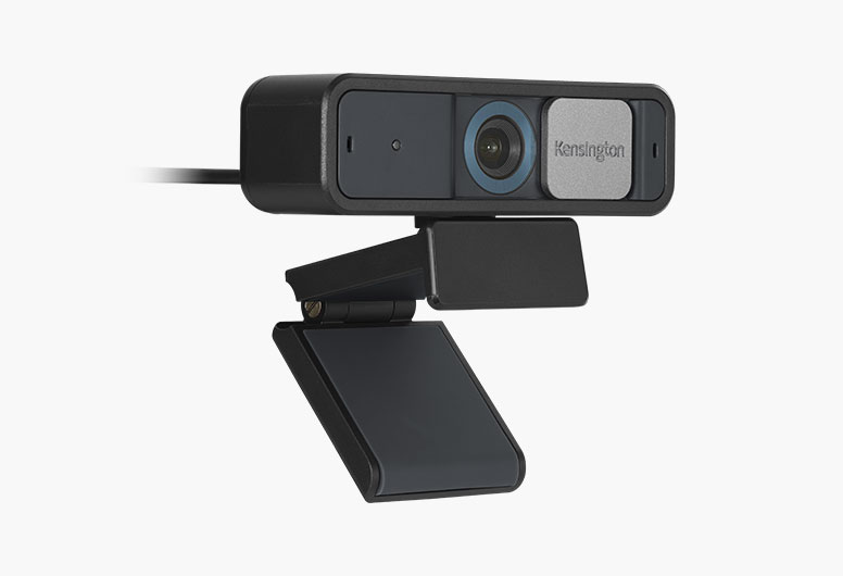 W2050 Pro 1080p Auto Focus Webcam op een witte achtergrond