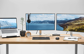 Kensington desktop products connected to multiple montors