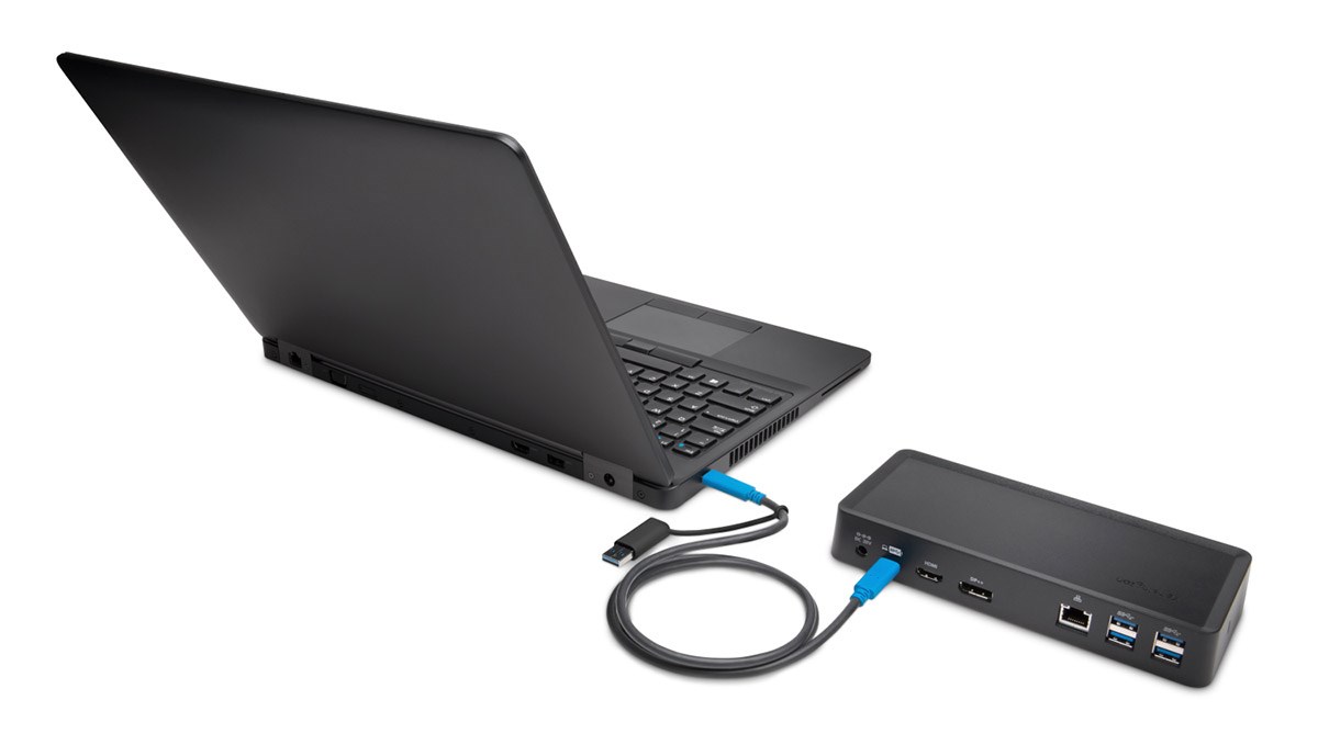 SD4700P docking station connected to laptop