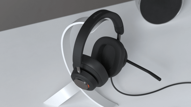 Professional desktop setup with Kensington H2000 Over-Ear Headset 
                                    