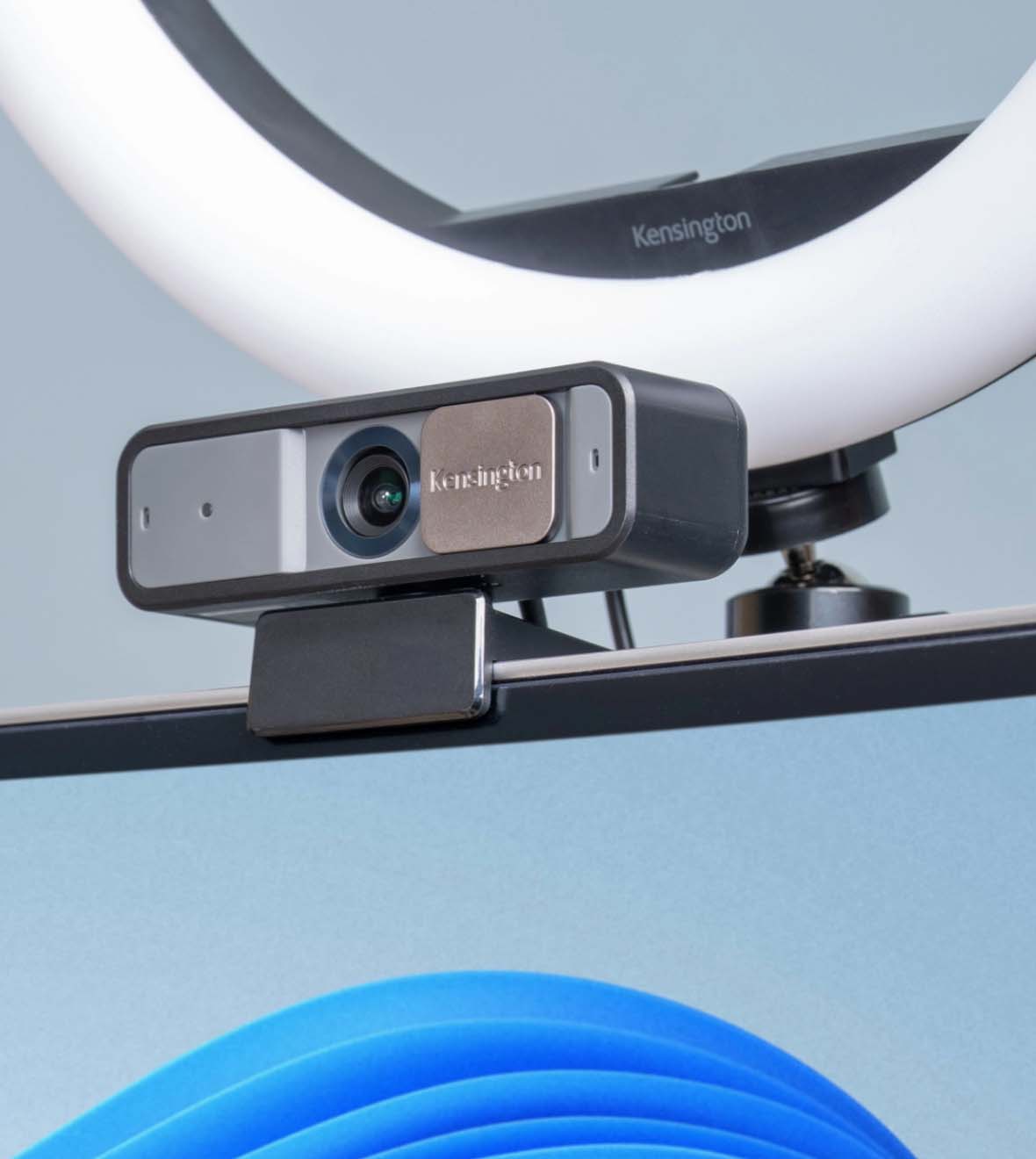 W2050 Pro 1080p Auto Focus Webcam on desk